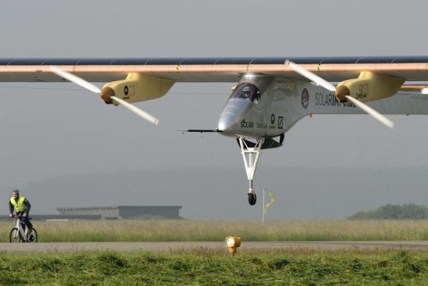 Solar Impulse 2 стартовал с аэродрома Пайерн в Швейцарии
