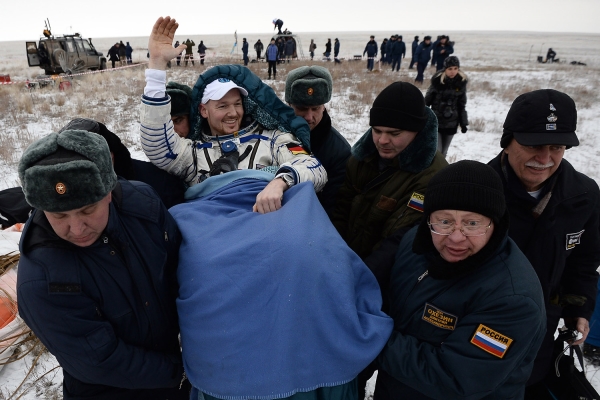 Международный экипаж «Союз ТМА-13М» благополучно вернулся на Землю