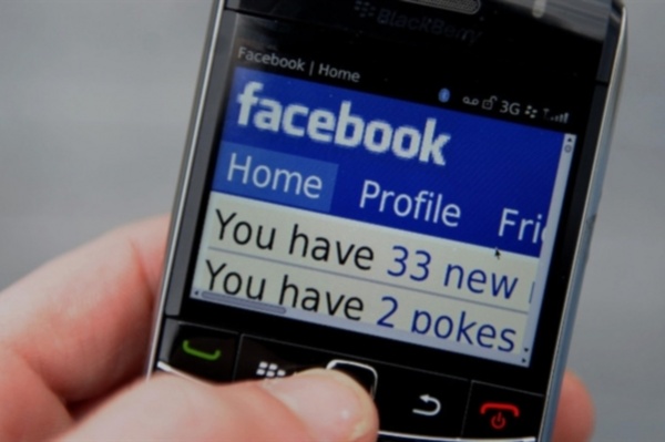Число пользователей Facebook увеличилось до 1,32 миллиарда