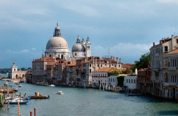 Интеллектуальная элита нуждается не только в информационной поддержке, но и романтическом отдыхе – в Венеции