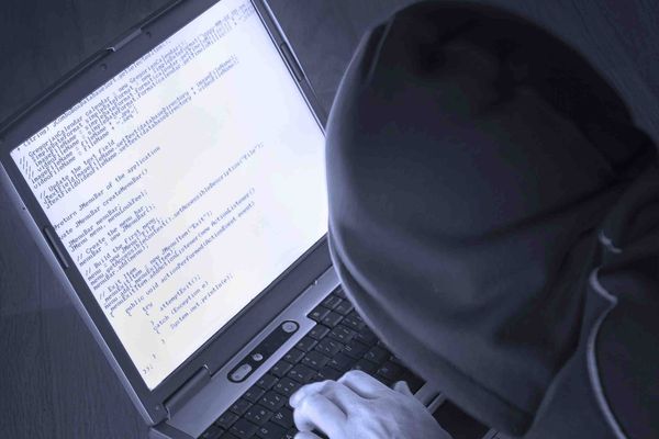 Хакеры похитили информацию сайта знакомств