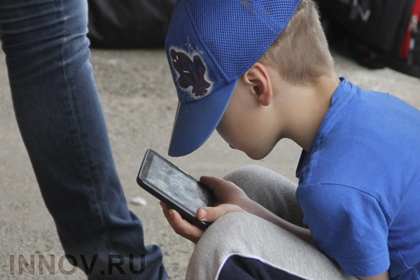Эксперты назвали пять лучших смартфонов для детей