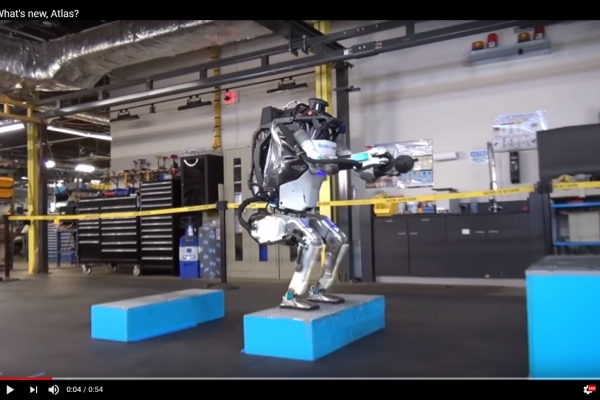 Разработчики Boston Dynamics научили робота Atlas делать сальто