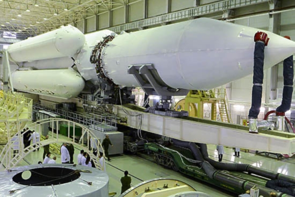 Минобороны в 2015 году получит вторую ракету «Ангара» 