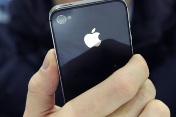 Apple начнет выпуск iPhone с увеличенным экраном